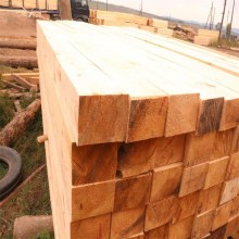 重慶建筑木方廠家 樟子松、白松口料木方條 多種規(guī)格可做